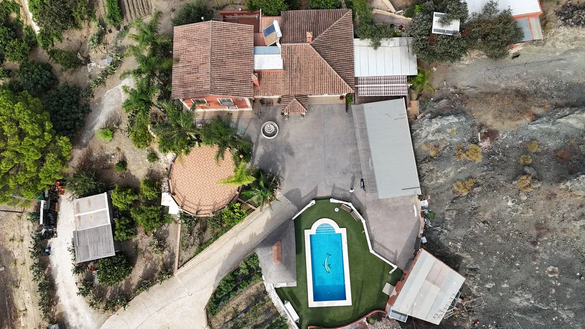 15e52356-7891-4dc4-8bce-819475c3316f