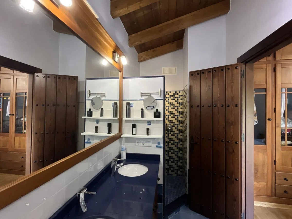 ac51aa33-4d60-42aa-b293-3f17ba43d5d7