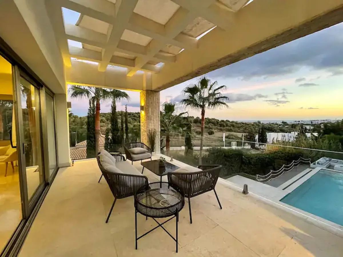 4fe86b7e-b4a4-48d3-a9e8-9d16952ec1a3