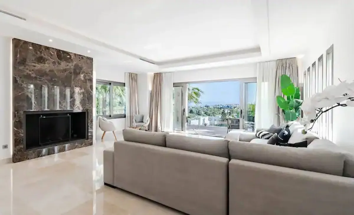 7fed153c-0424-4dbd-bbb9-3f49c160e967