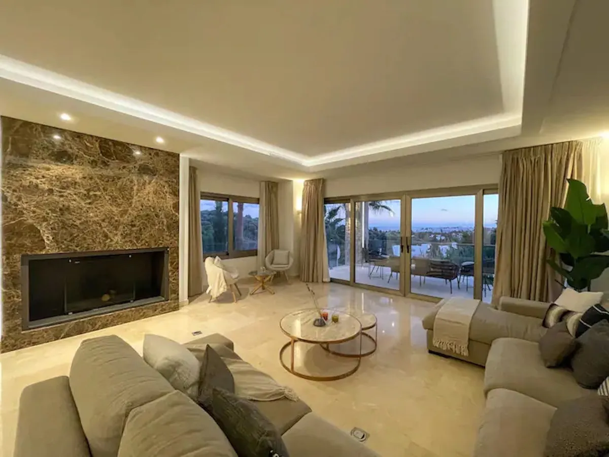 835e302b-a561-490b-8b00-61f31a9251e0