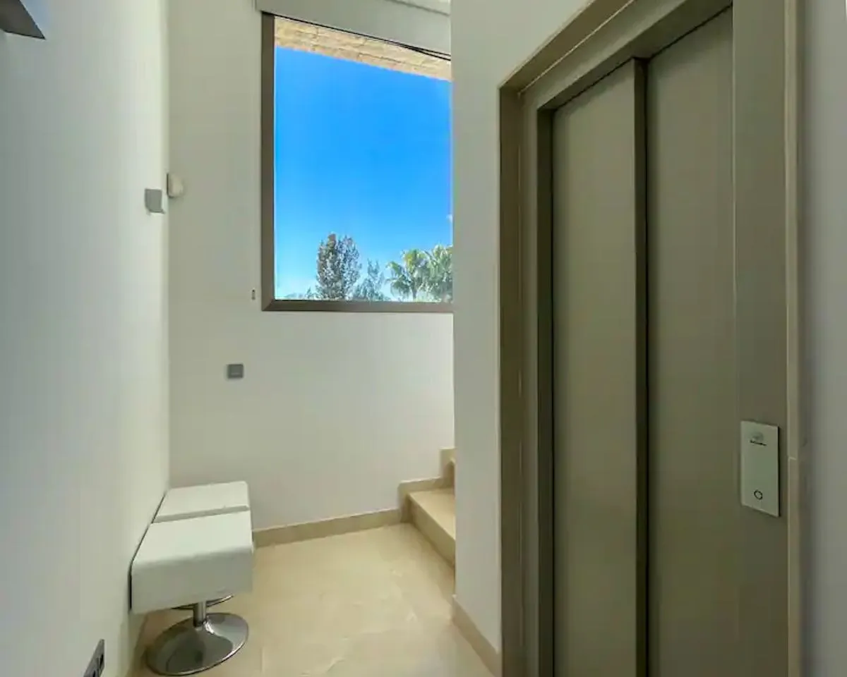 9c12eb7f-0ebe-42b2-b3cc-2d125c0c7a0a