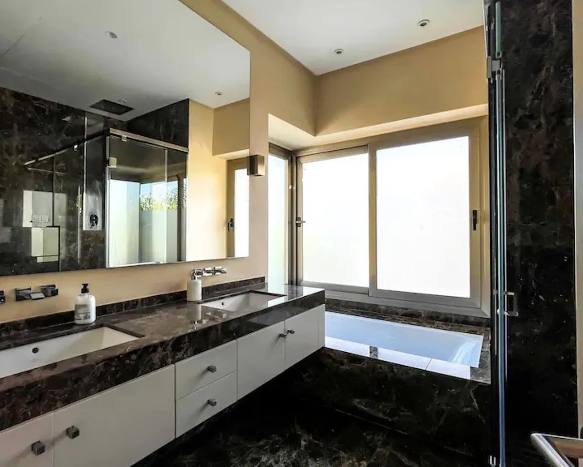 ba7124f3-c527-4b00-ab5b-0a0d92e3c57b