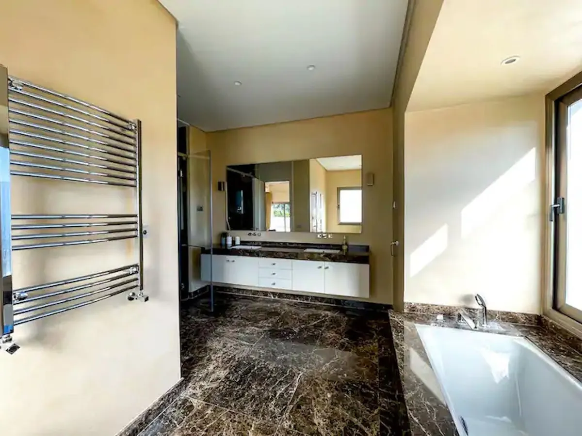 ff123313-a1fc-49e2-b498-4d756da0f464