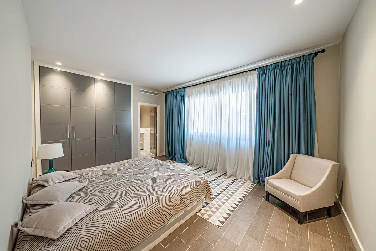 4e4ca5c3-c693-4d90-8433-17f0f9aefbdc