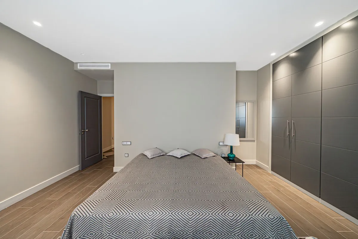 d117894f-986e-4e94-b4e5-75775f1efa16