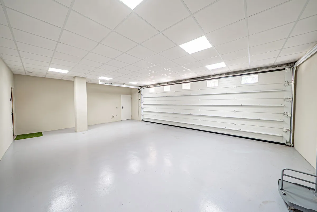 f65d755a-88b9-4c76-bb64-3a96ae9761ba