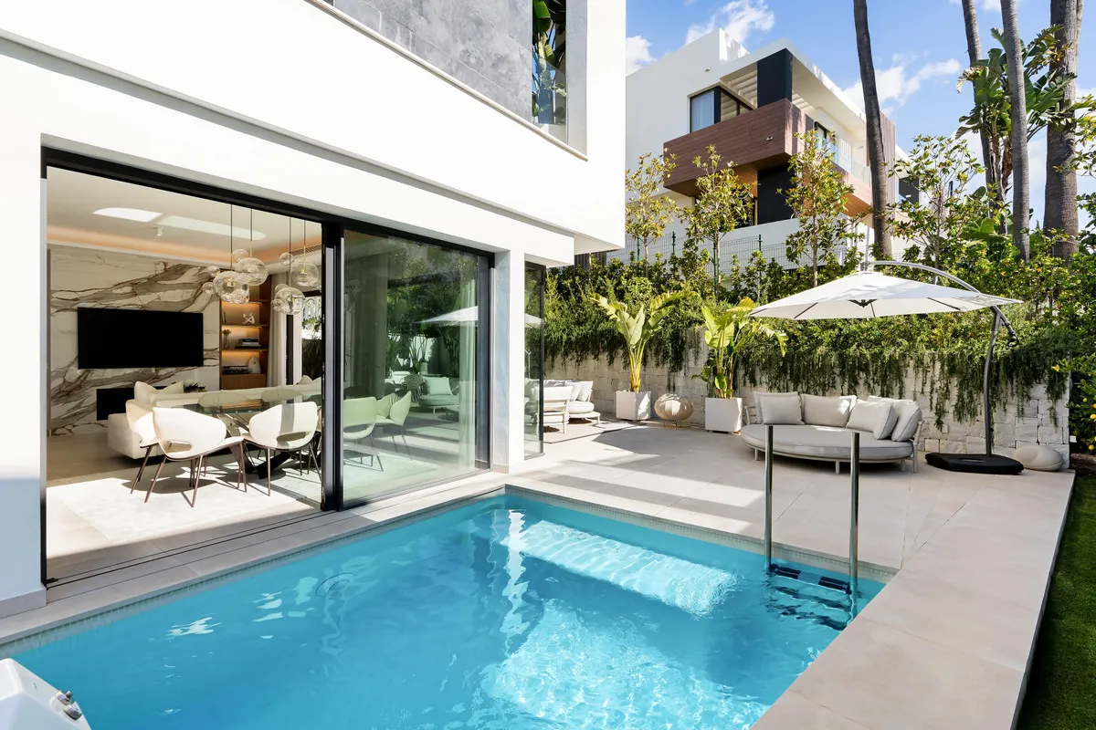 747f97a3-7c28-4774-ba5b-a25a87522b0c