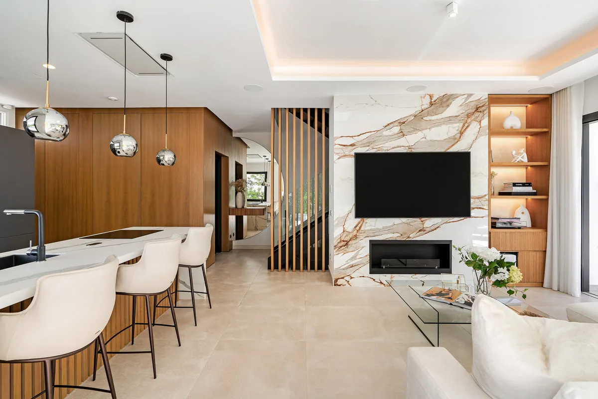 775726d9-2481-4ff7-bcf9-73e93773e077