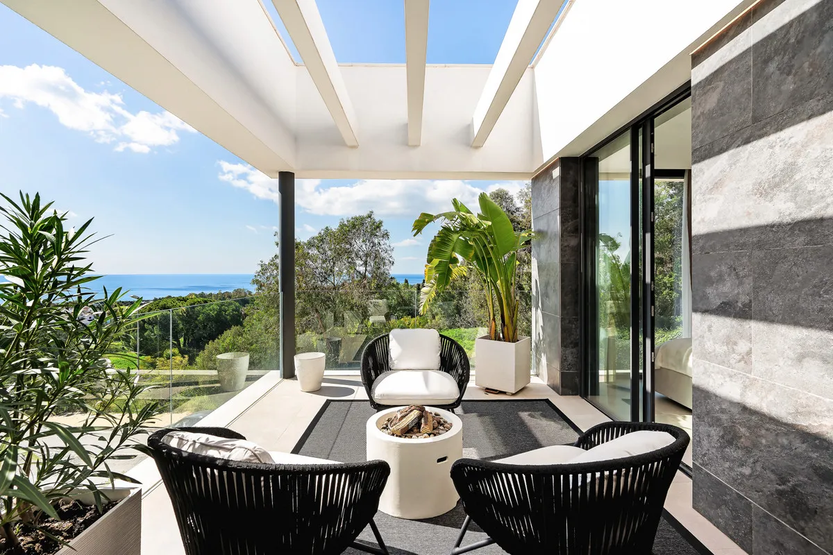 dd7c4dde-e4cf-4bce-9c25-097c8a672e7b