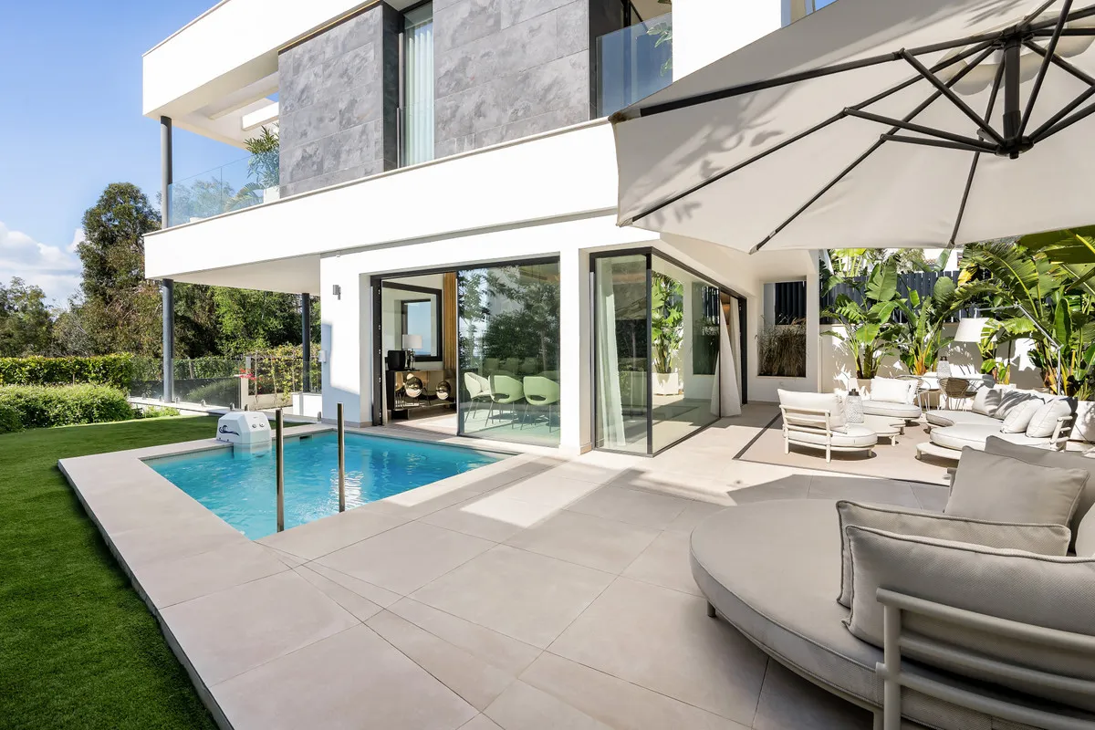 e9e7d207-30b5-4fae-9729-cd2967e7f9e5