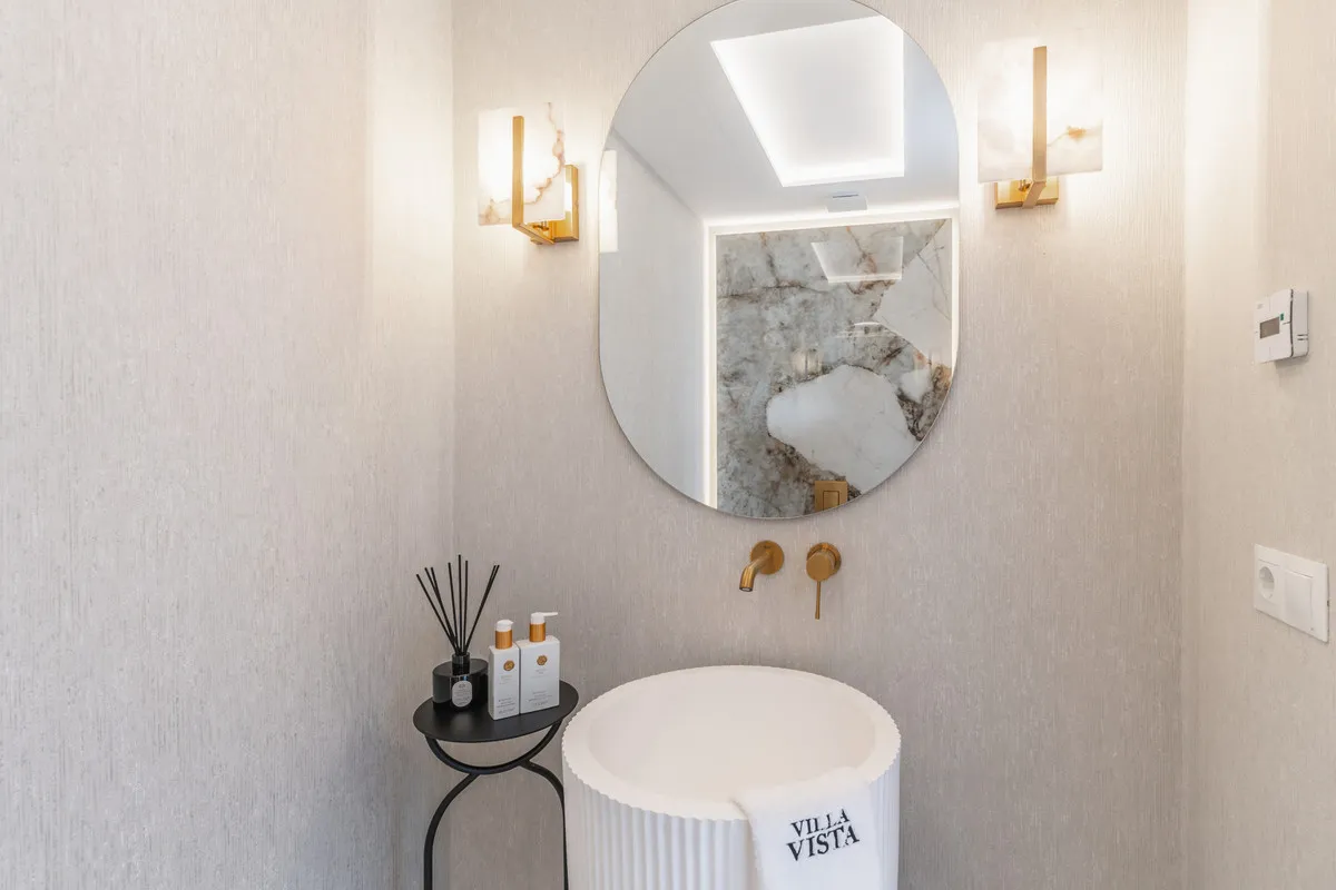 5535a4ba-656f-454e-a411-b00fdab8f8c9