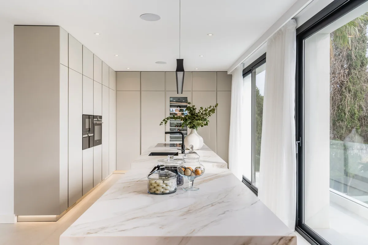 6dc0fcf7-33fe-4b4f-9a37-e35c6ba0daca