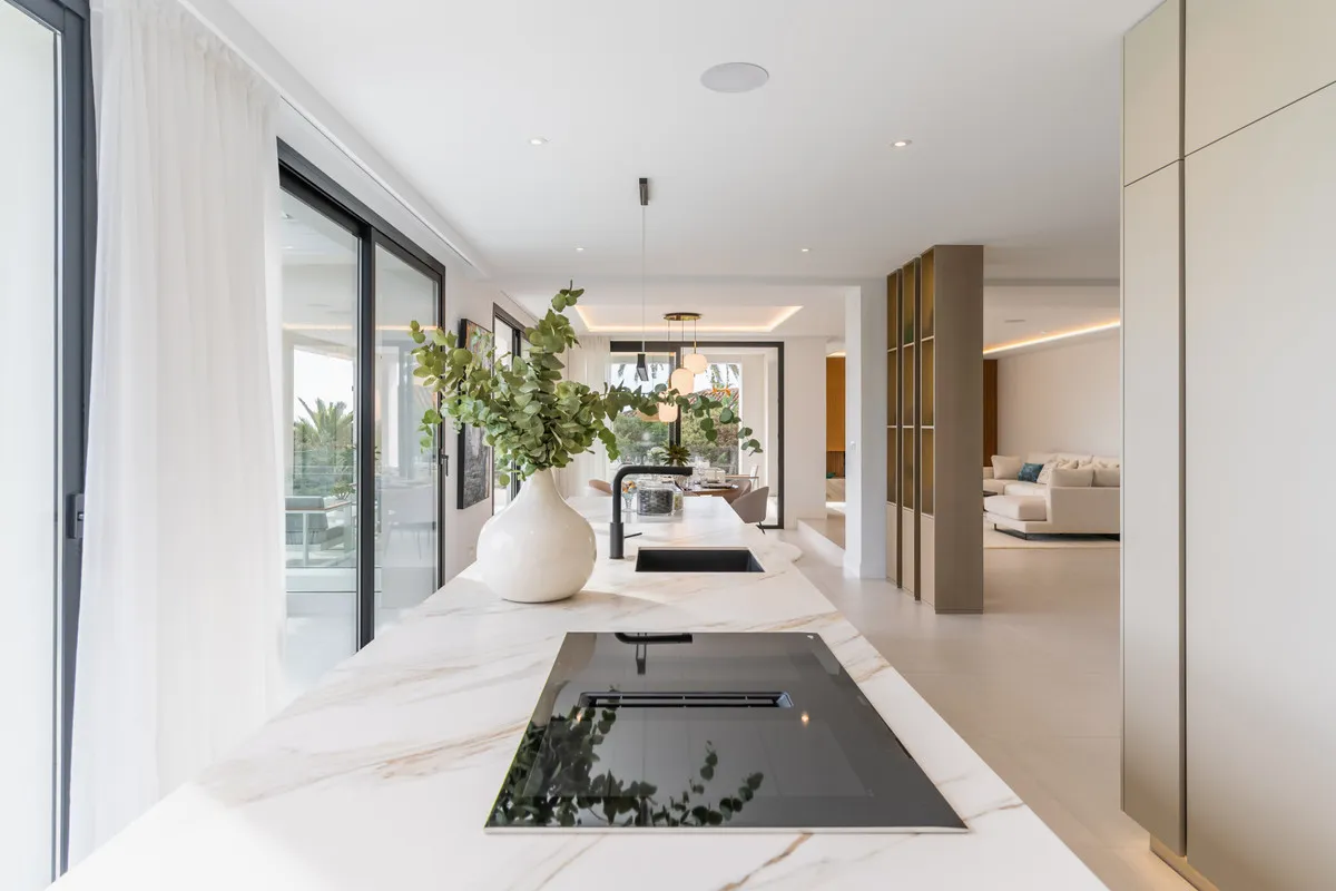 a2502f53-40c2-4a94-b600-23472ab9973f