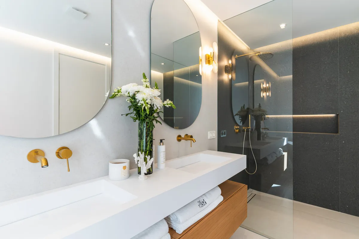 da438fbf-93e2-49da-a58b-6534123ea5ab