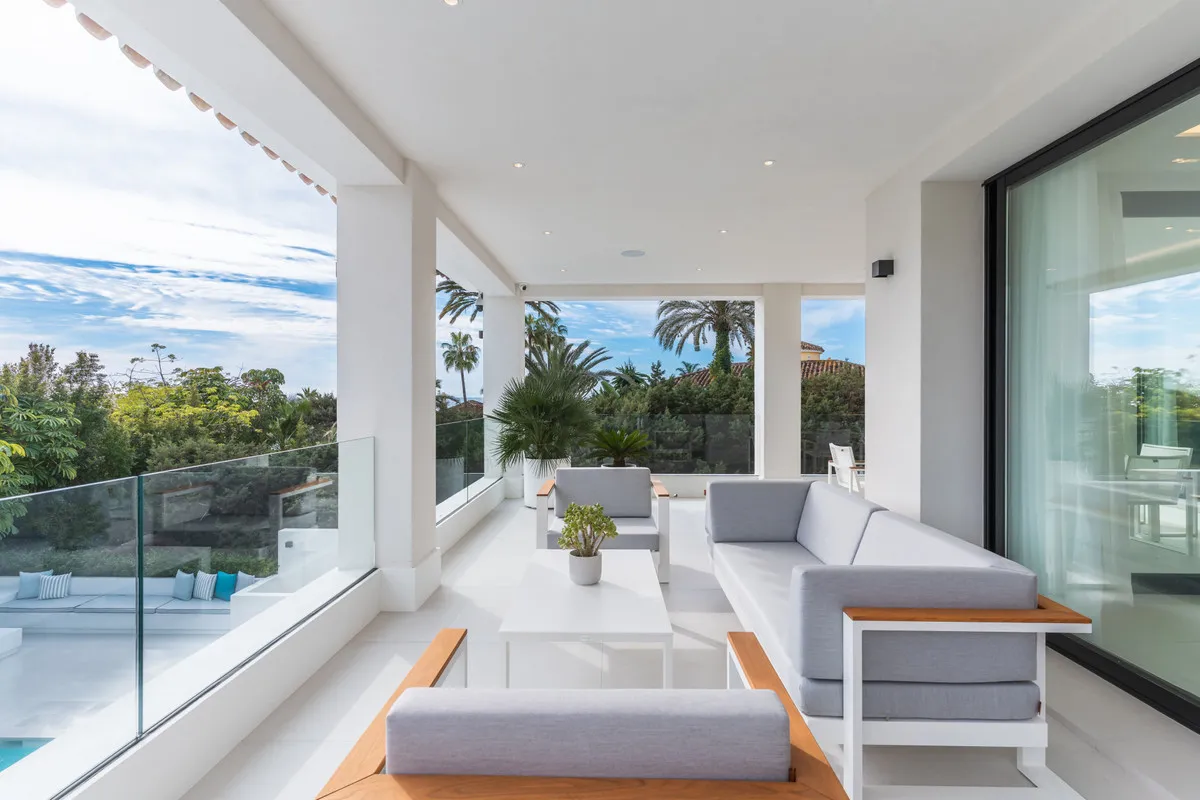 f81e9ae9-3196-43ab-95ad-90c09bddfa1c