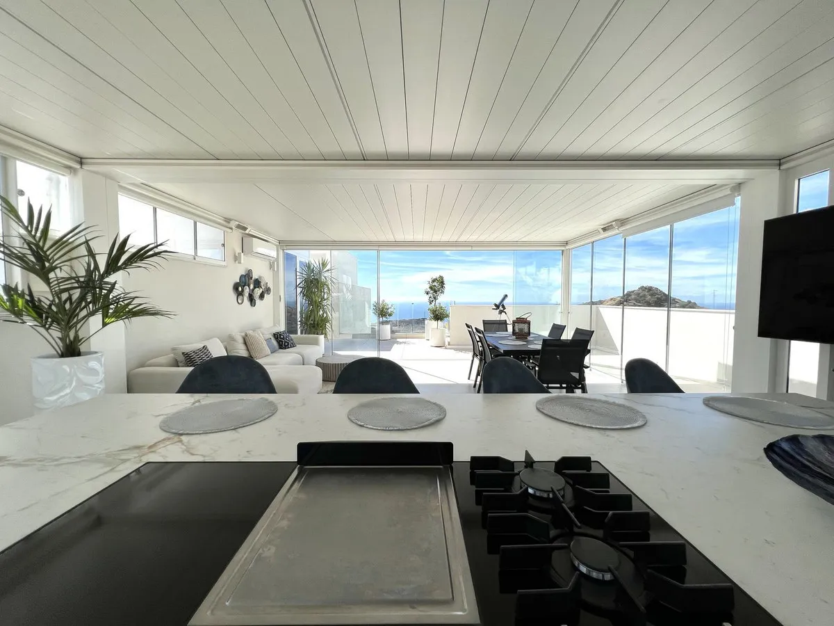 4c07f3d1-bbec-44c0-808b-7ab4f98ec4d4