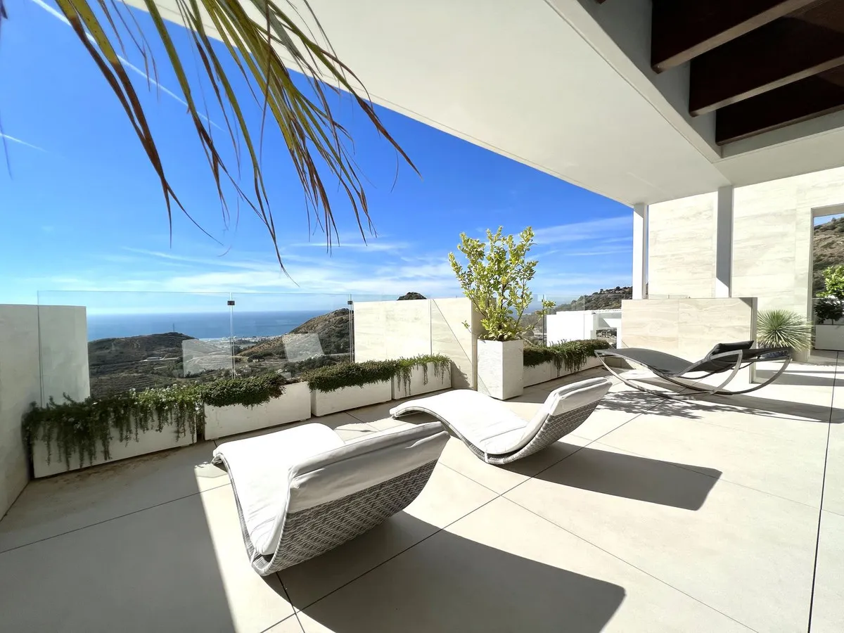 ba24a287-45cb-4606-b359-ae4fa3d87ffb