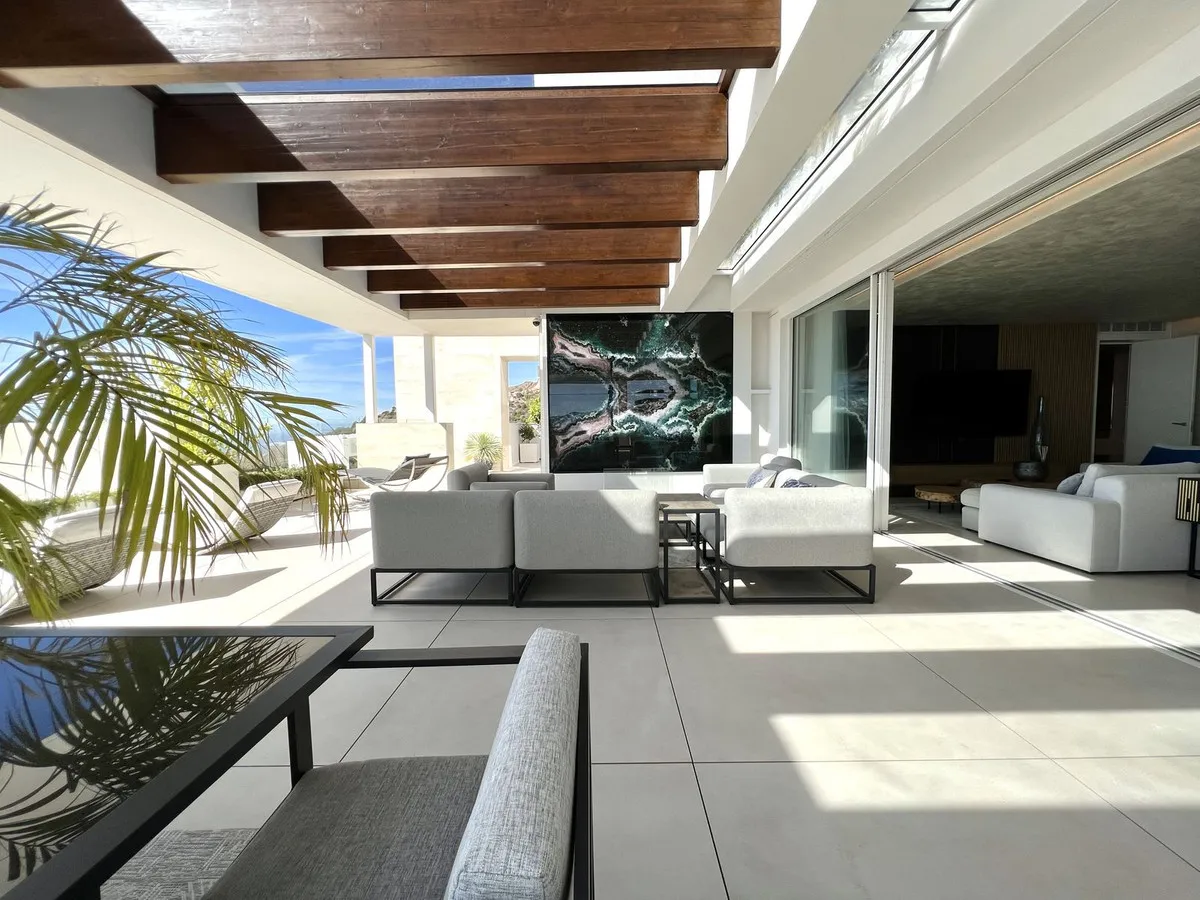 fac5a2c3-101e-43a7-b180-e324385562d5