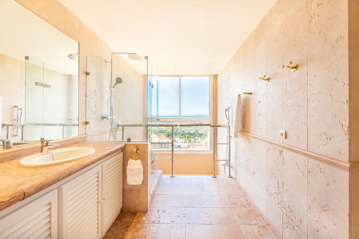 b4804ecb-bfd0-44ff-a17c-0aa9e958570c