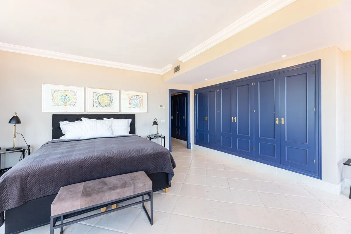 cd9bcc9f-b7b6-4db2-be70-20145bb8dea2