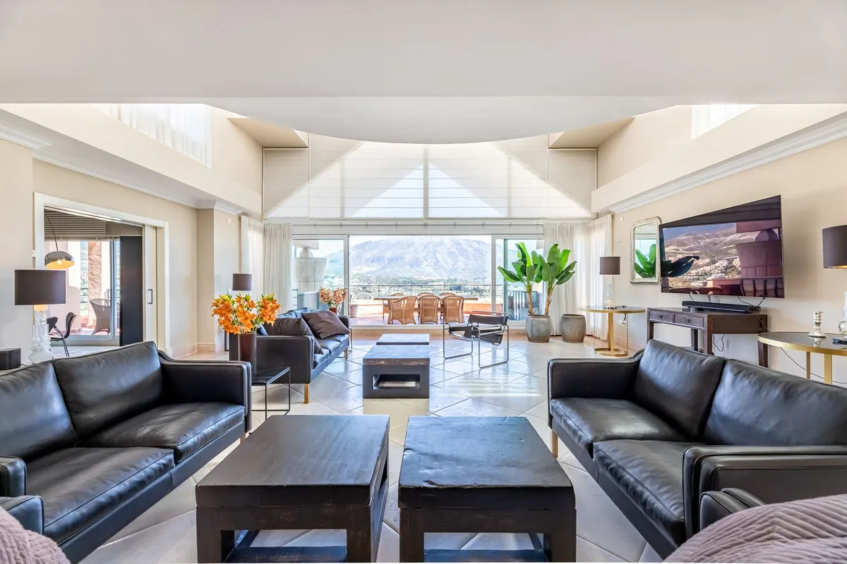 f078bca2-bf80-440f-8462-ba27c1d62d6a