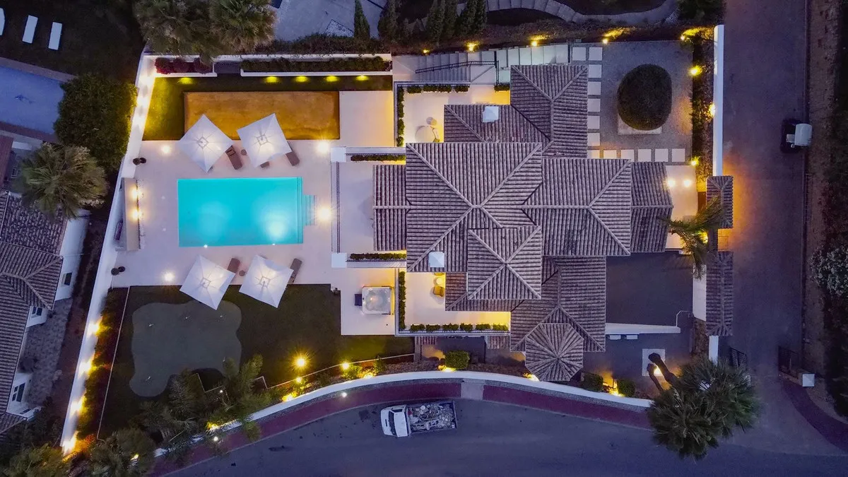 8f9dd752-d916-40e8-9bb3-2df7d0638f71