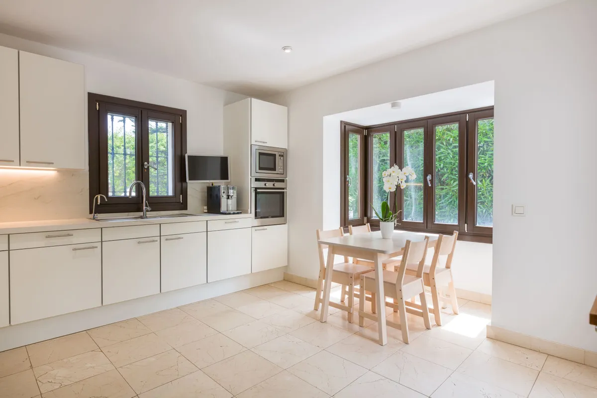 20100599-76ad-45ce-85cf-6b0d98d6b29d