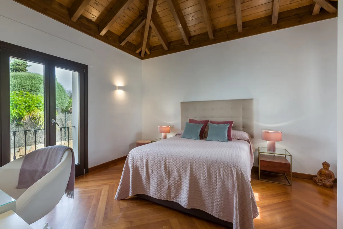 b52cb110-4fd1-4d03-9999-6f2c59b08d8a