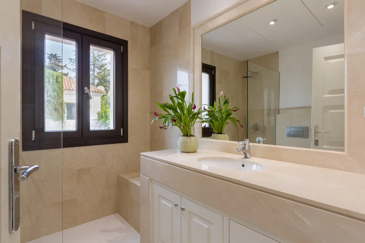 f21030c1-e2dc-40de-9d09-b889da1f4e22