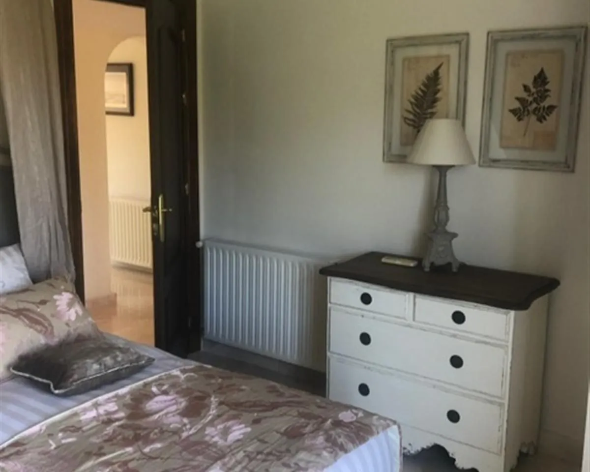 ce8a406f-d3c6-4b4c-bb75-52cf6e04558c