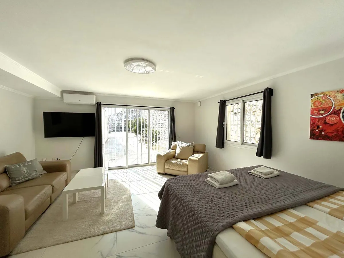 010ae772-44cc-4102-83fc-b1b103222ee1