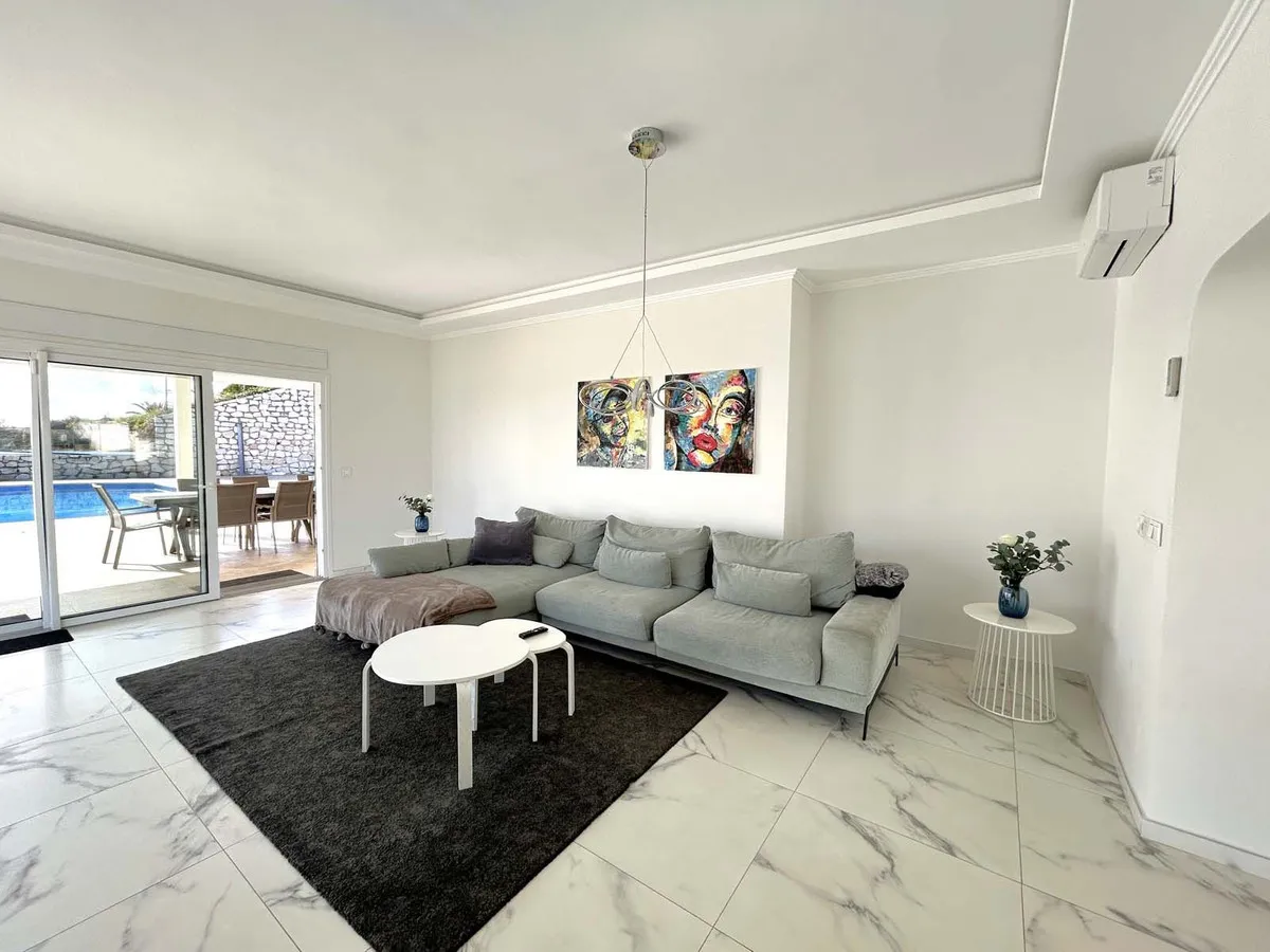 13119c44-a64d-4732-b801-9a092a3ab30c