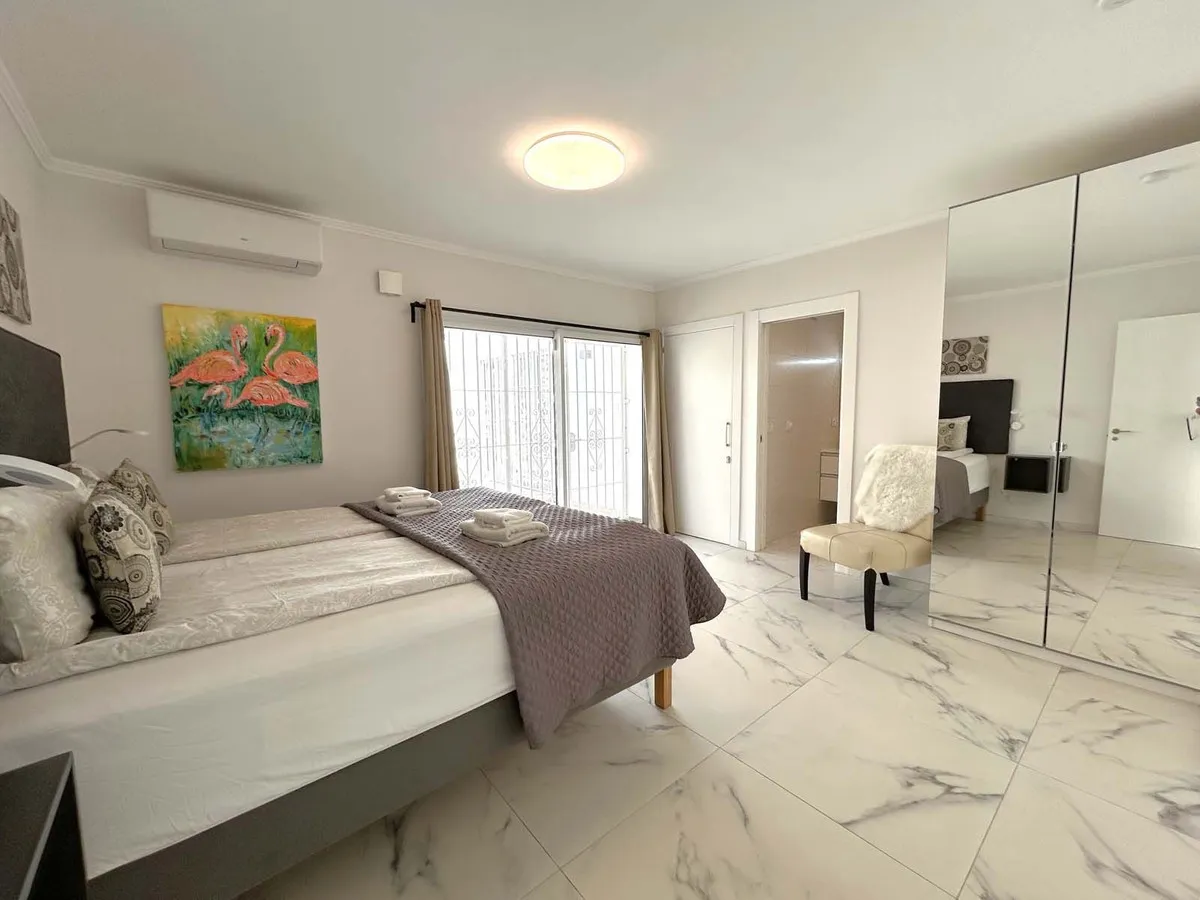 89e72d4b-b559-4216-ba7b-08564643c90e