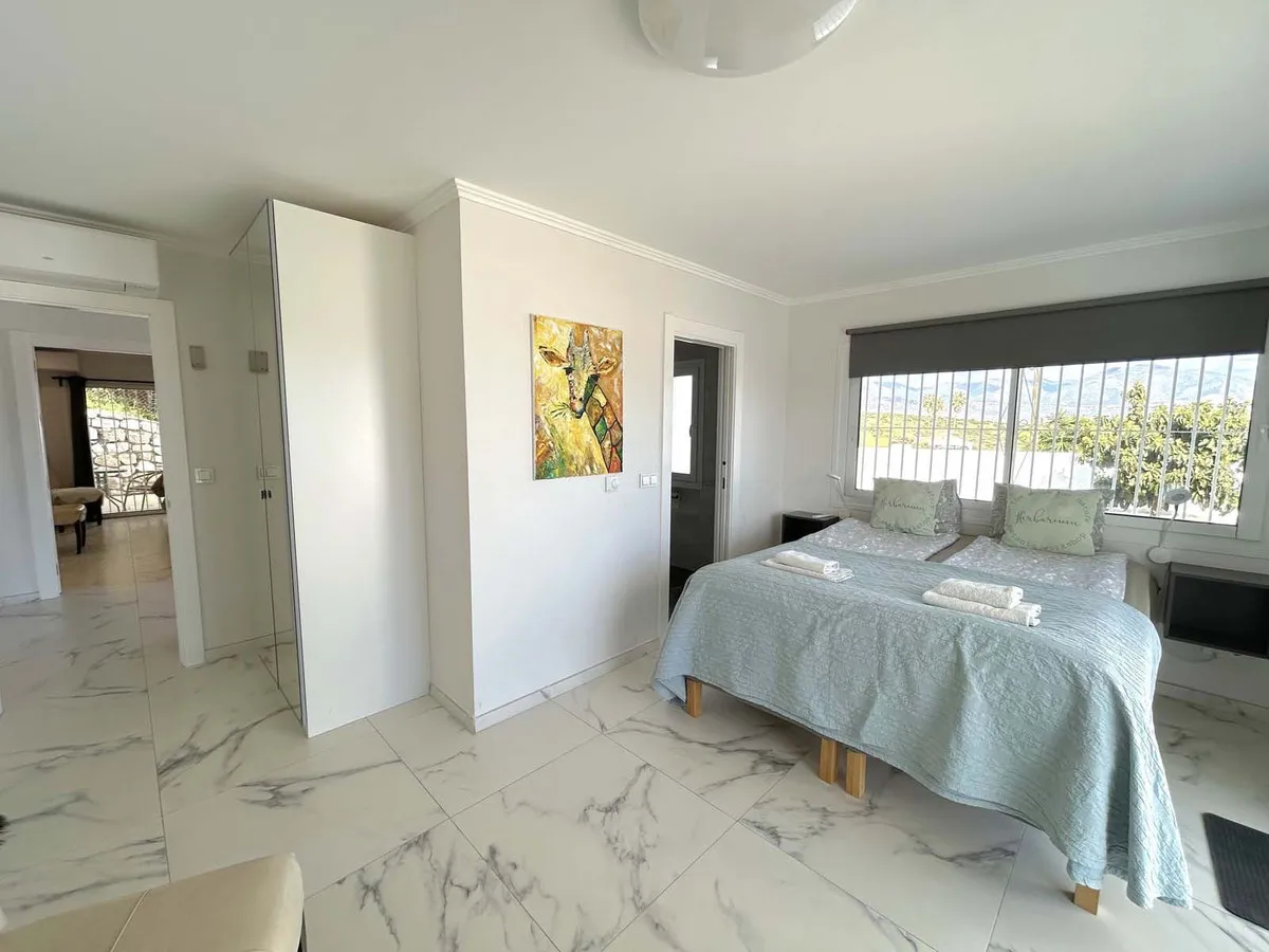 9a225164-211b-4bc3-a269-4ea0b8224911