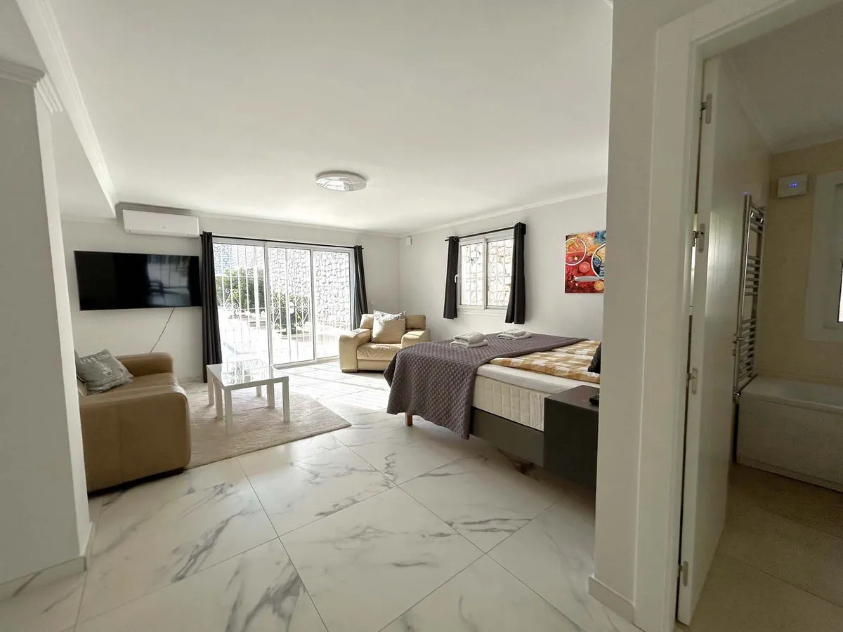 b326057e-c052-44f2-8662-018ba5f9f07d