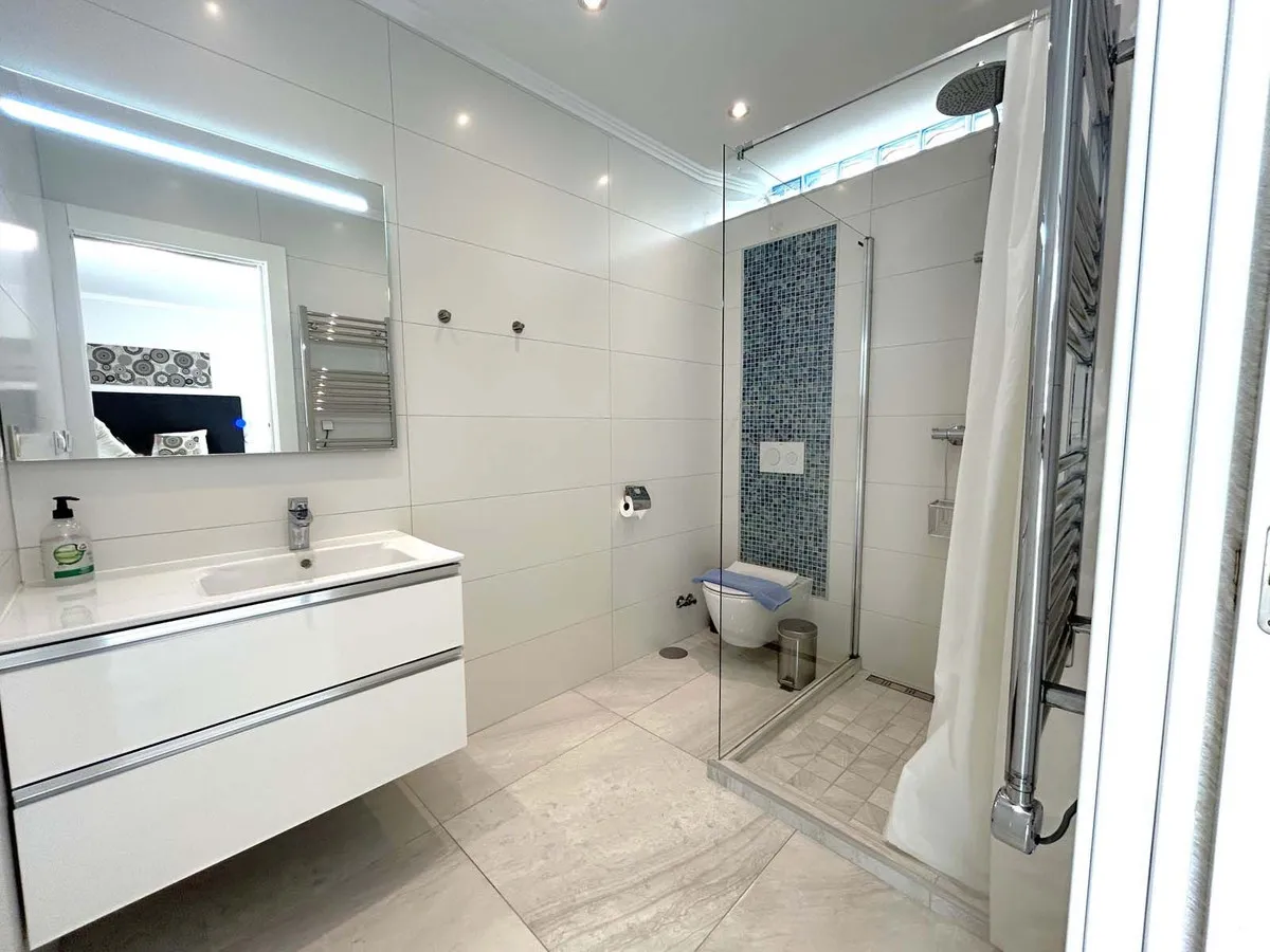 cf9ceb9a-a7ca-4f9f-ae12-fa6edab21884