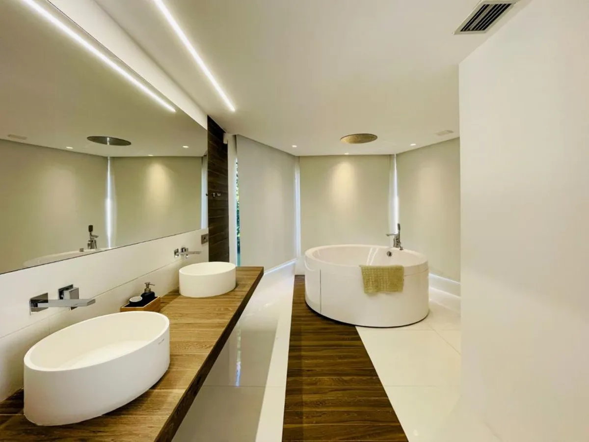 23e1caeb-43ba-48c4-8f4c-8bcc6a95e5ed