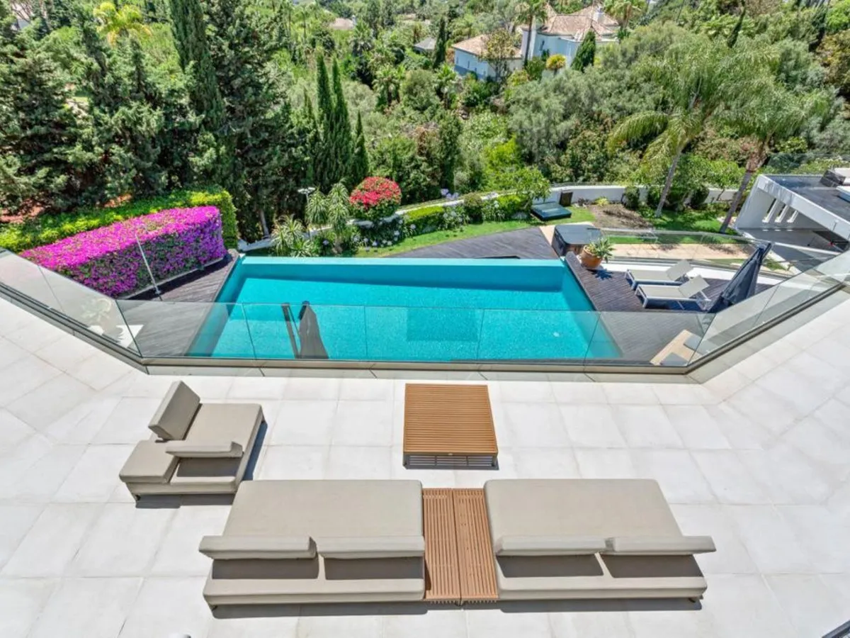 5eaea2c2-176b-44b2-826f-77e101b4a406