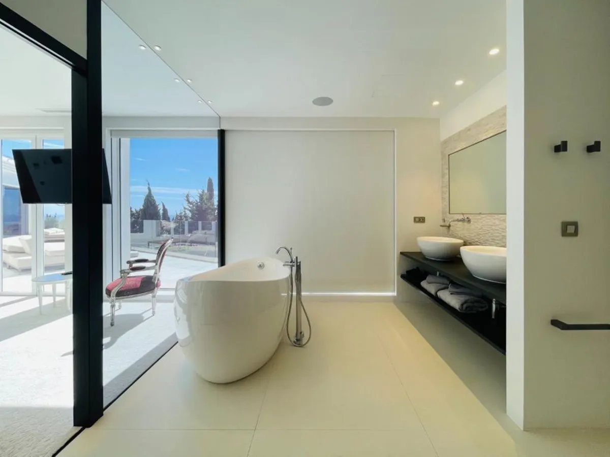 afa37578-336c-4e95-ab40-88e05c43baf3