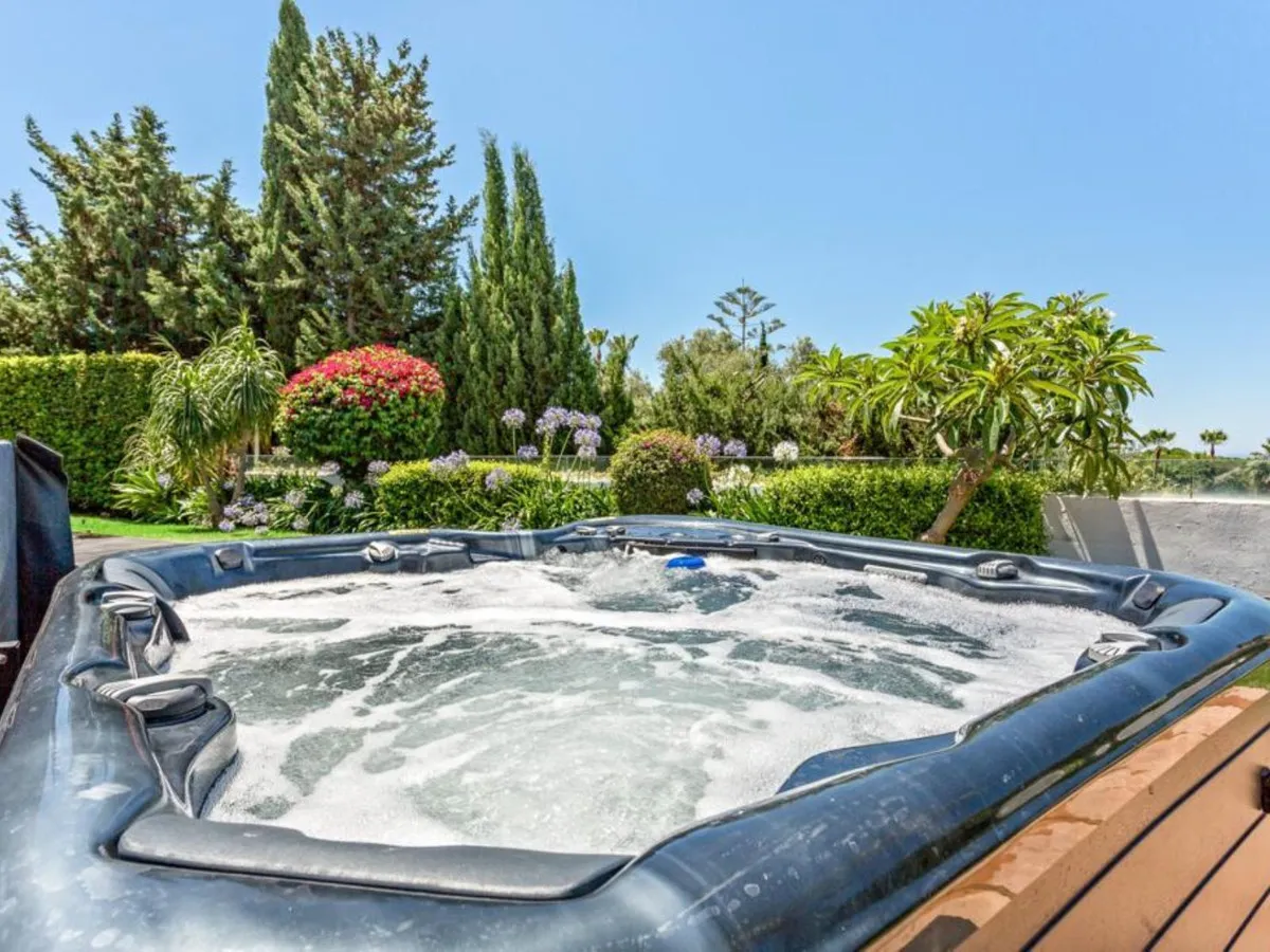 c9b198a4-c143-465d-8882-ea491d008d7b