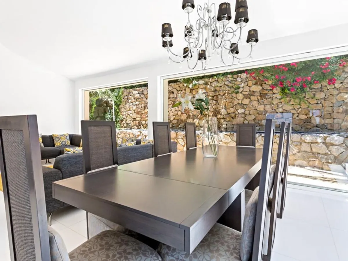 f98dd27e-d8d1-44b8-a156-fd935acefb7b