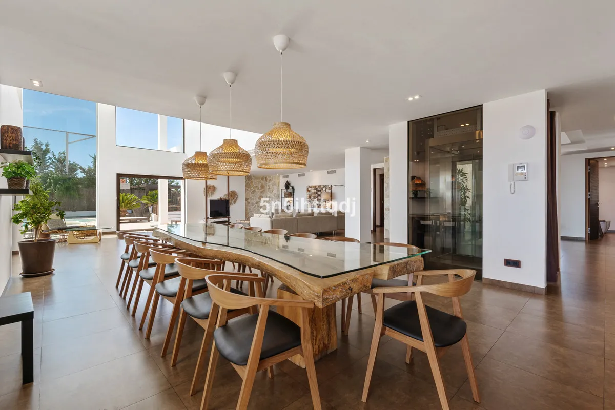 fc6b8017-7c44-44d1-95df-452c2f46d90d