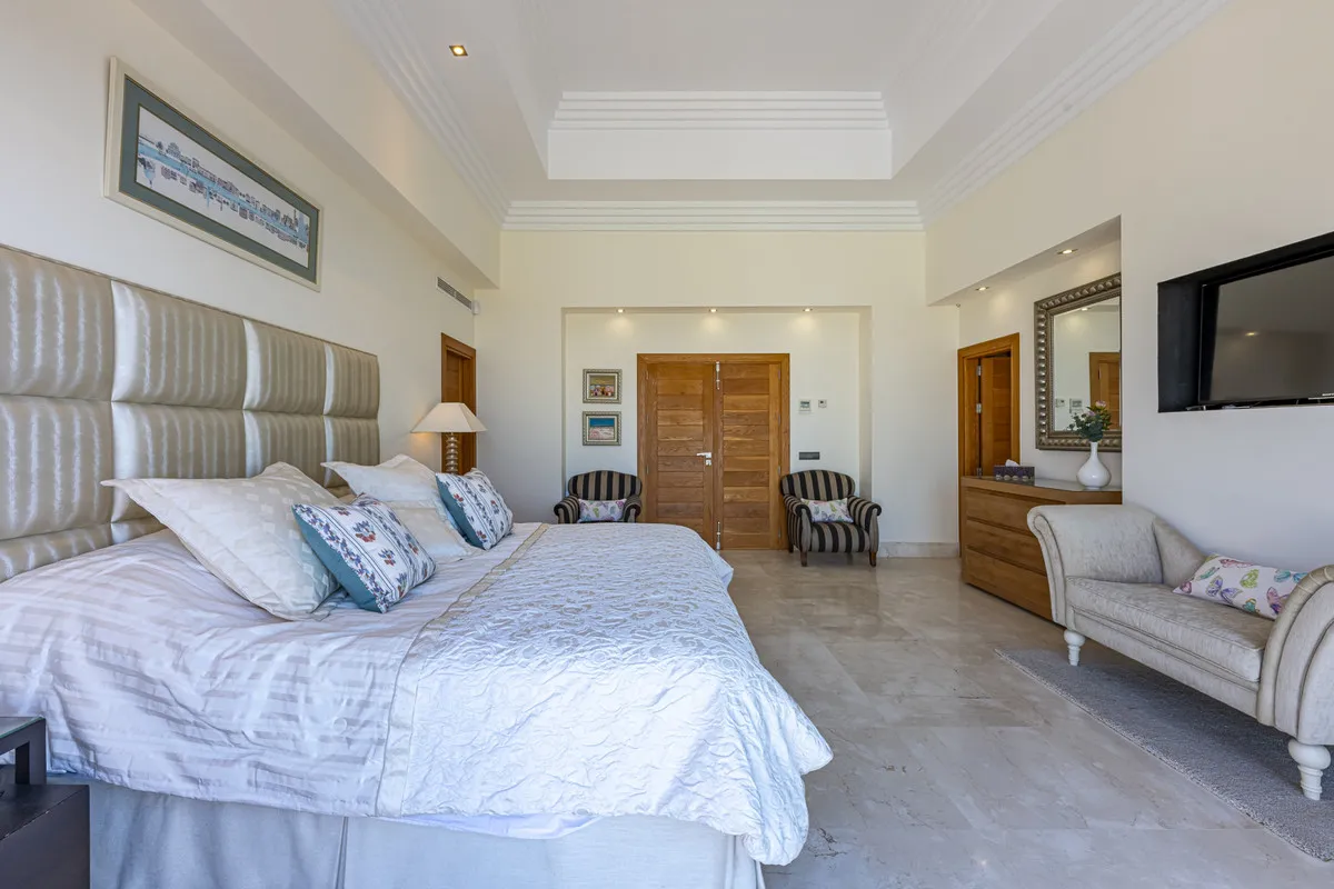 6793e25b-4dda-4f7d-ae9c-000ecc9f2968