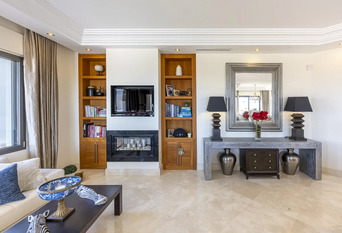 7b3d72b7-8b77-42a0-92ef-03655998e68f