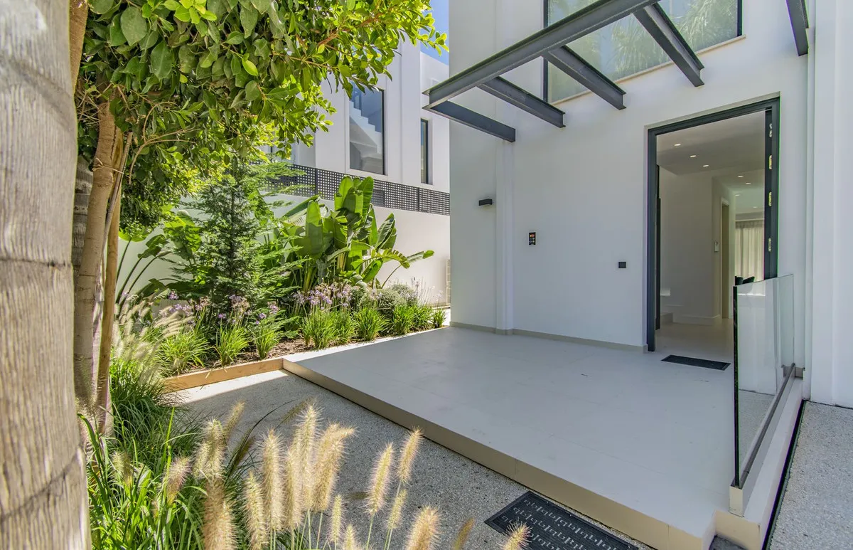 83d5c2e0-b7f5-4f47-b6f0-dce8554ef4b7