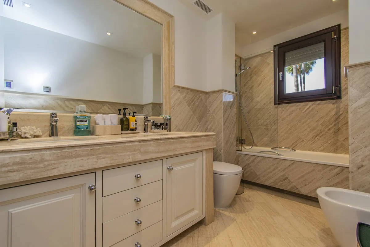 0ff0cde3-6330-4117-b603-605c243be139