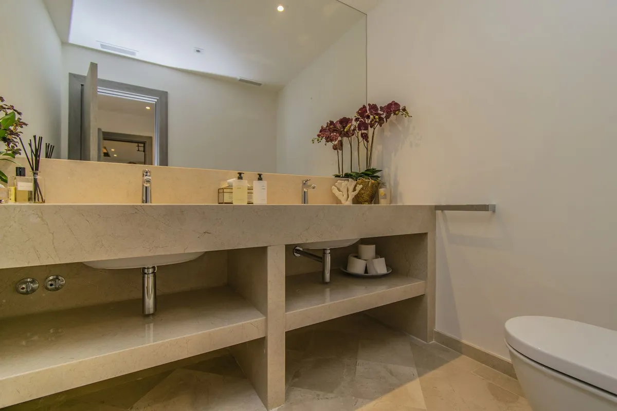 9c437708-7bcb-46d2-bc59-6ea0522558a5