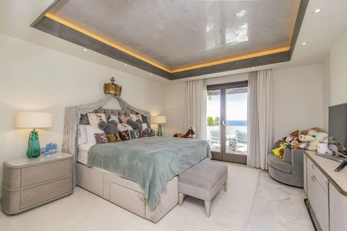 fe26ae00-c744-4fec-a078-e05b3dc5607c