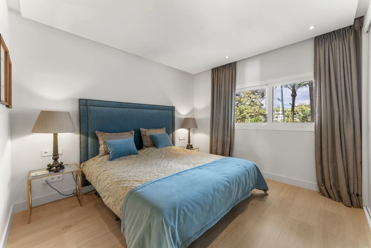 a2226395-bbb1-44a9-9de1-606be8c5f96a